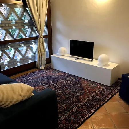 In Oasis Apartment
